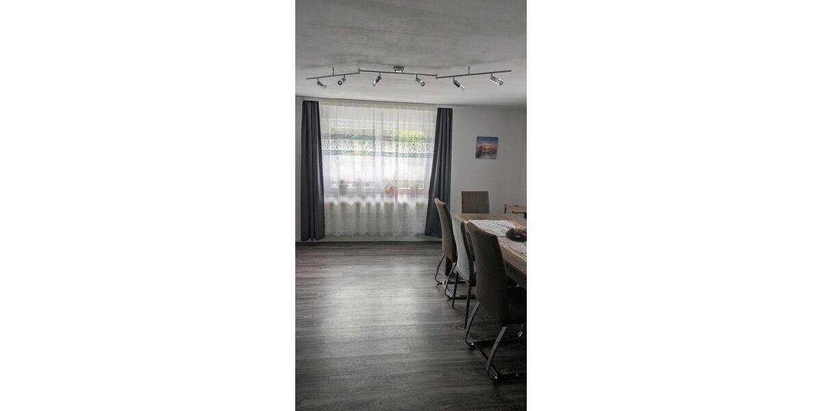 Einfamilienhaus Söhlde - 11 Zimmer, 326 m&sup2;, 349.999&euro; | Angebot:26025353