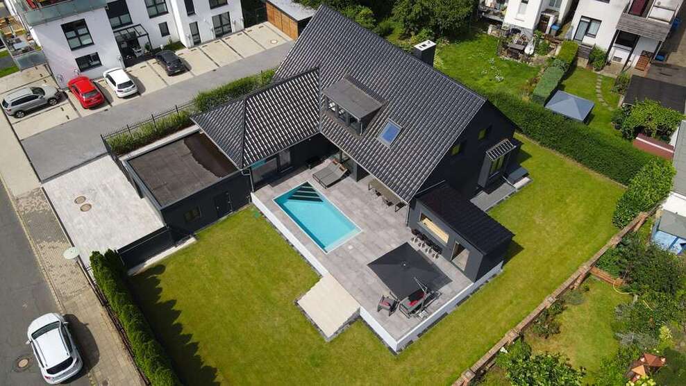 Haus zum Kaufen in Peine 1.000.000 € 250 m²