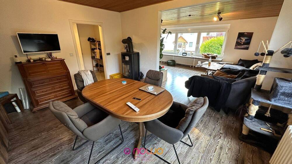 Charmante Doppelhaushälfte mit großem Garten, Kaminofen und Platz für die ganze Familie 5 zimmer