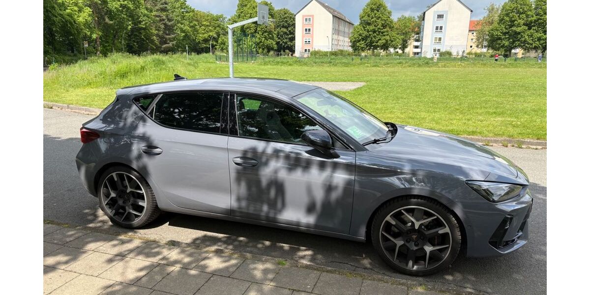 Cupra Leon 12.300 km 34.990 &euro; Braunschweig 38122