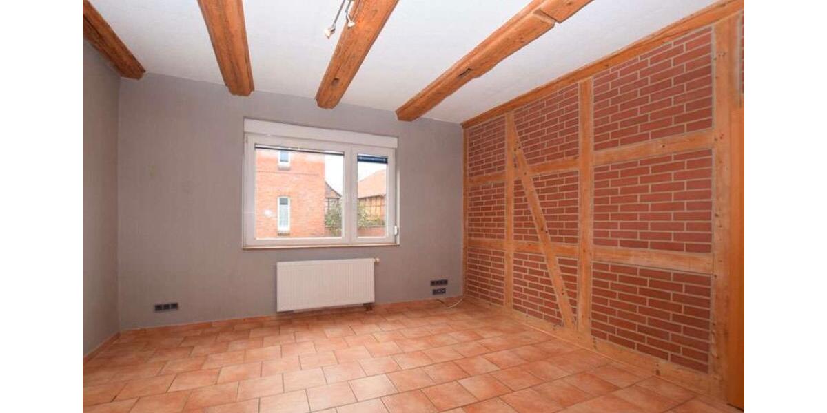 Mehrfamilienhaus, Wohnhaus Sickte - 8 Zimmer, 250 m&sup2;, 195.000&euro; | Angebot:24756366