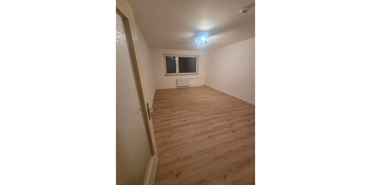 Etagenwohnung Braunschweig Heidberg-Melverode - 1 Zimmer, 35 m&sup2;, 590&euro; | Angebot:25335251