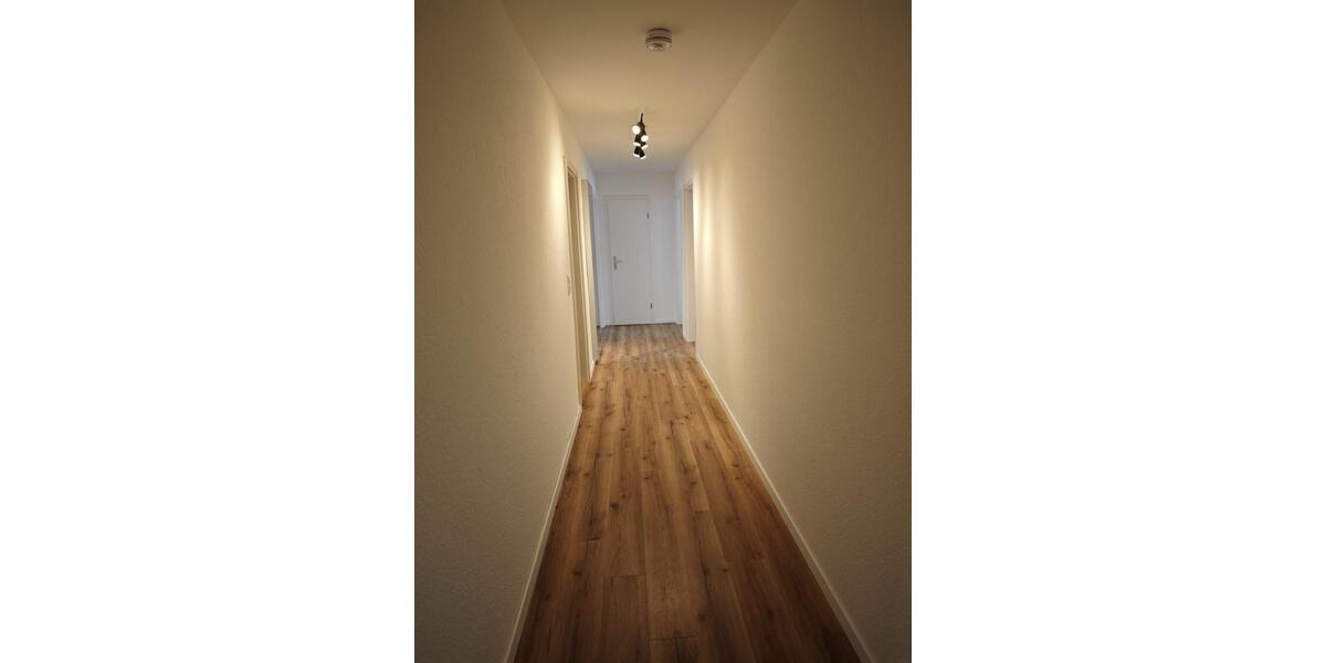 Etagenwohnung Wolfsburg Detmerode - 4 Zimmer, 125 m&sup2;, 1.200&euro; | Angebot:26225369