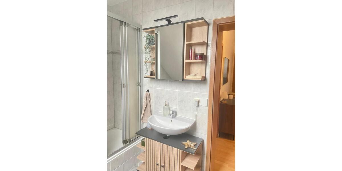 Dachgeschoßwohnung Braunschweig Wabe-Schunter-Beberbach - 2.5 Zimmer, 90 m&sup2;, 810&euro; | Angebot:24591660