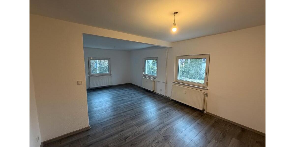 Doppelhaushälfte Braunschweig Wabe-Schunter-Beberbach - 3 Zimmer, 90 m&sup2;, 1.500&euro; | Angebot:25379049