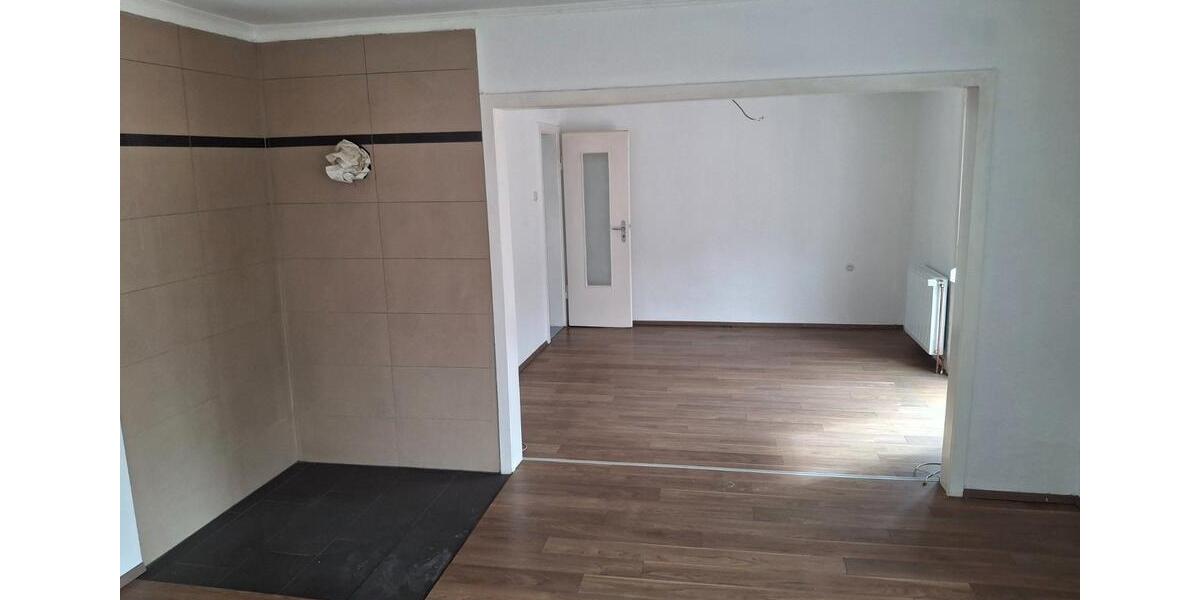 Erdgeschoßwohnung Peine - 3 Zimmer, 80 m&sup2;, 680&euro; | Angebot:26021945