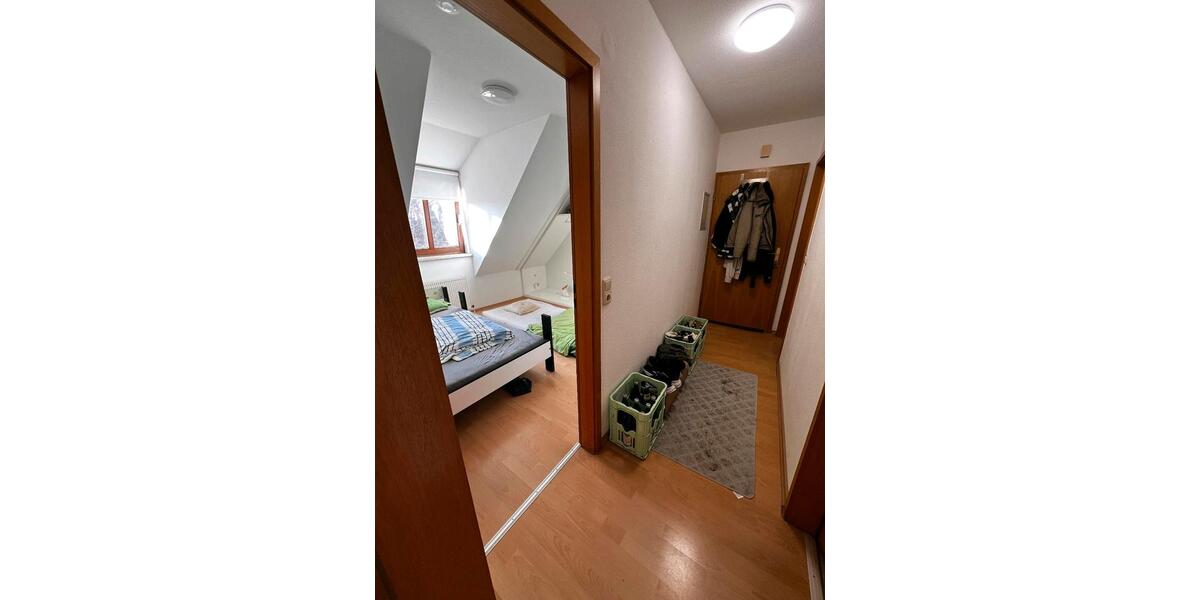Dachgeschoßwohnung Wolfsburg Ehmen - 1 Zimmer, 35 m&sup2;, 310&euro; | Angebot:25318076