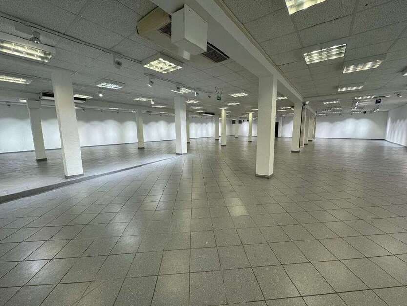 Einzelhandel in Peine 8.000 € 765 m²