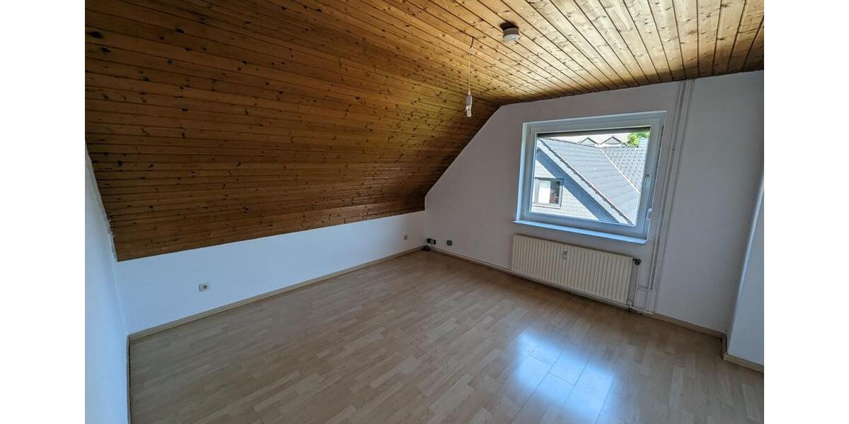 Dachgeschoßwohnung Gifhorn - 3 Zimmer, 95 m&sup2;, 750&euro; | Angebot:25151392