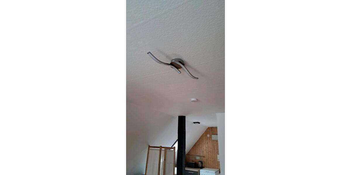 Apartment 28 QM, Dachgeschoss, teilmöbliert 1 zimmer