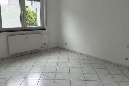 Wohnung zum Kaufen in Frankfurt am Main 220.000 € 42.74 m²