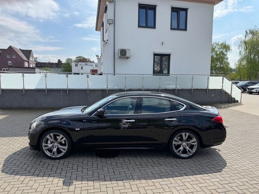 M30