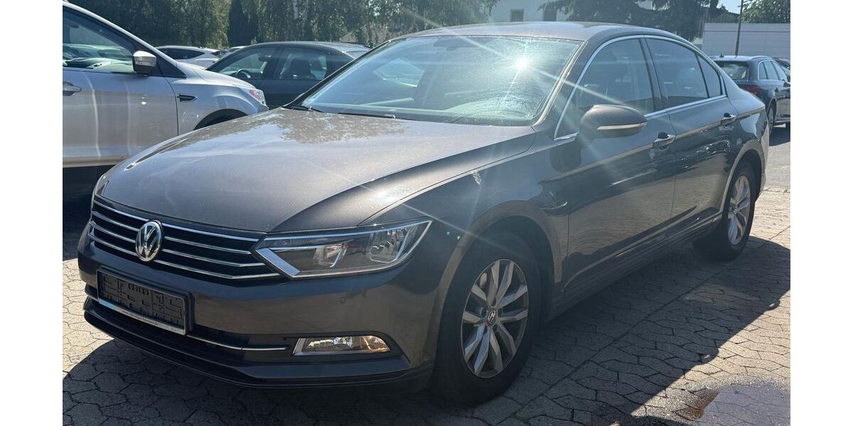 VW Passat 87.498 km 11.990 &euro; Braunschweig 38122