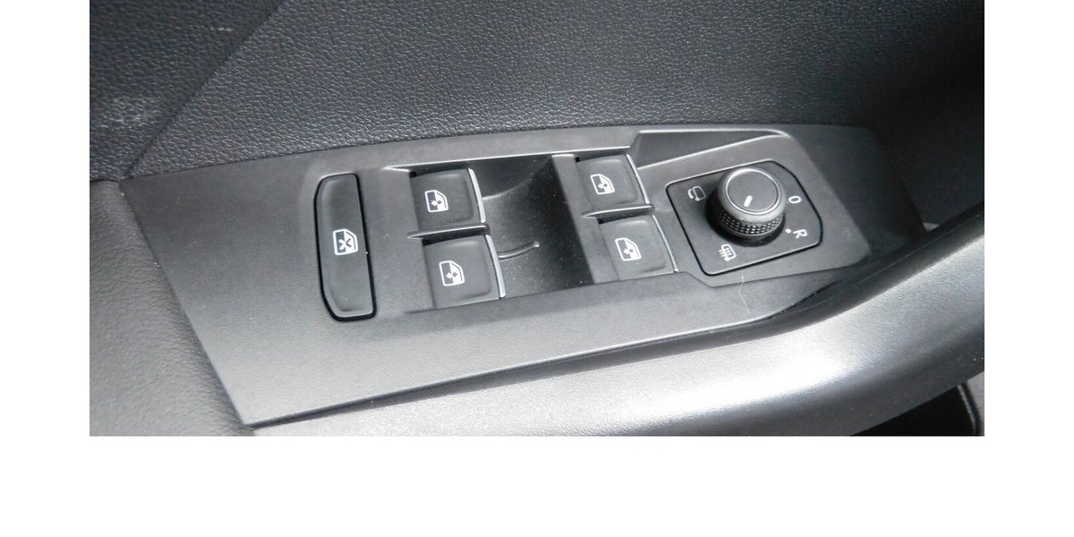 VW T-Cross 1.0 Life Move BMT TSI Klima Navi 19.400 km 18.690 &euro; Vordorf 38533