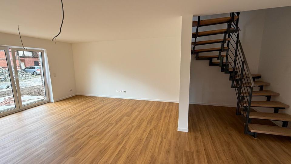 Reihenhaus Braunschweig Heidberg-Melverode - 6 Zimmer, 165 m&sup2;, 2.250&euro; | Angebot:25919569