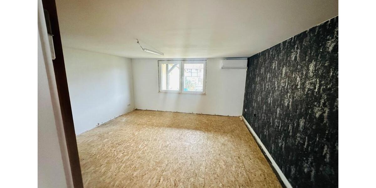 Etagenwohnung Liebenburg - 4 Zimmer, 170 m&sup2;, 760&euro; | Angebot:24576324
