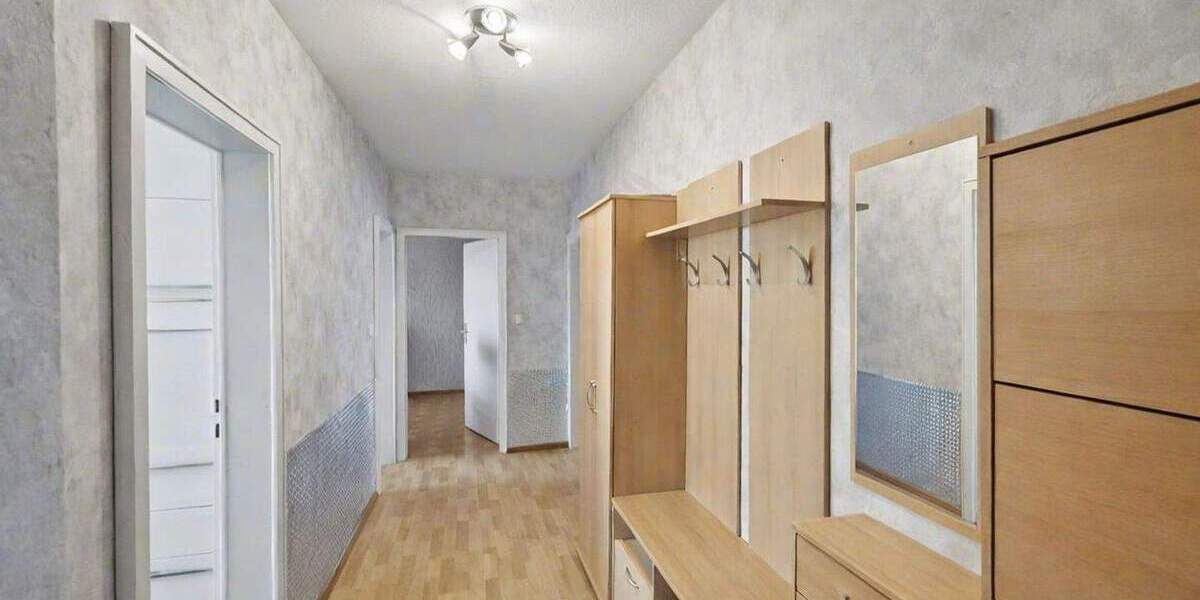 Etagenwohnung Salzgitter Lebenstedt - 4 Zimmer, 90 m&sup2;, 70.000&euro; | Angebot:24747812