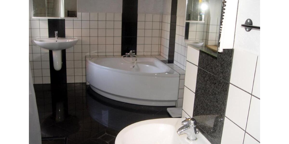 Villa Wolfenbüttel Ahlum - 14 Zimmer, 300 m&sup2;, 650.000&euro; | Angebot:24577492