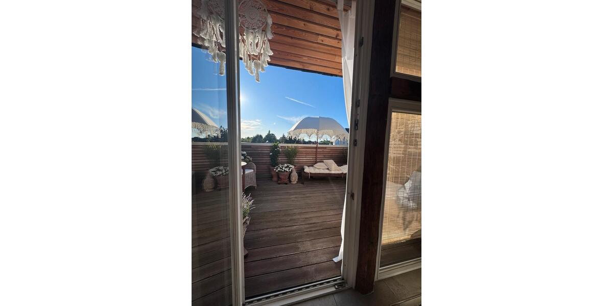 Moderne 2 Zimmer Dachgeschoss Wohnung mit großer Loggia 2 zimmer