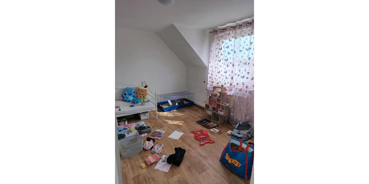 Etagenwohnung Vordorf - 4.5 Zimmer, 90 m&sup2;, 900&euro; | Angebot:26338153