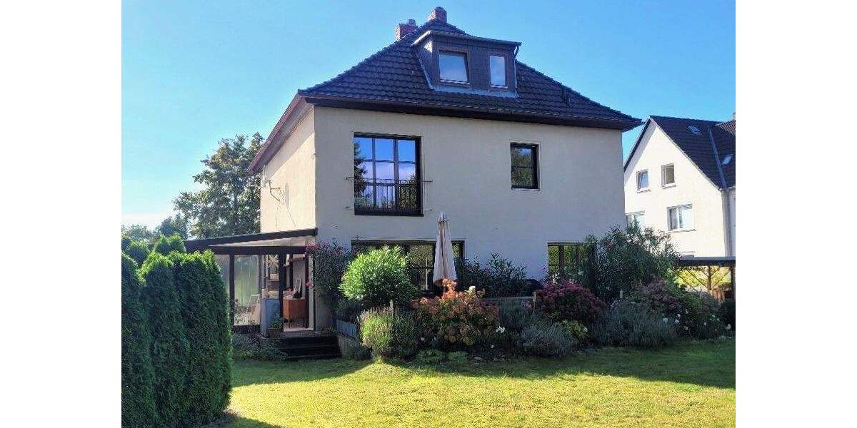 Charmantes Einfamilienhaus auf parkähnlichem Grundstück mit altem Baumbestand 7 zimmer
