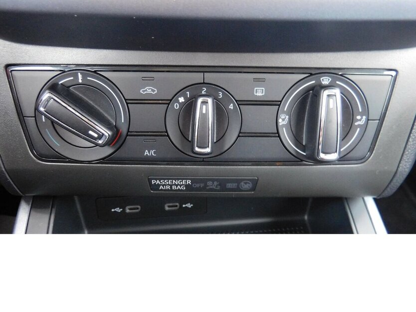 Seat Arona 1.0 Style TSI BMT Radio Klima Alu 28.400 km 15.990 € Vordorf 38533