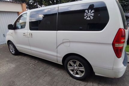 Hyundai H-1 Starex 216.000 km 9.000 &euro; Weyhausen 38554