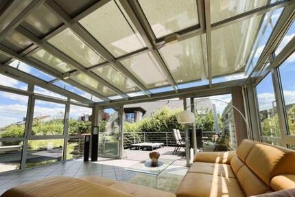 Exklusives Einfamilienhaus mit Einliegerwohnung, Sauna und Pool zimmer