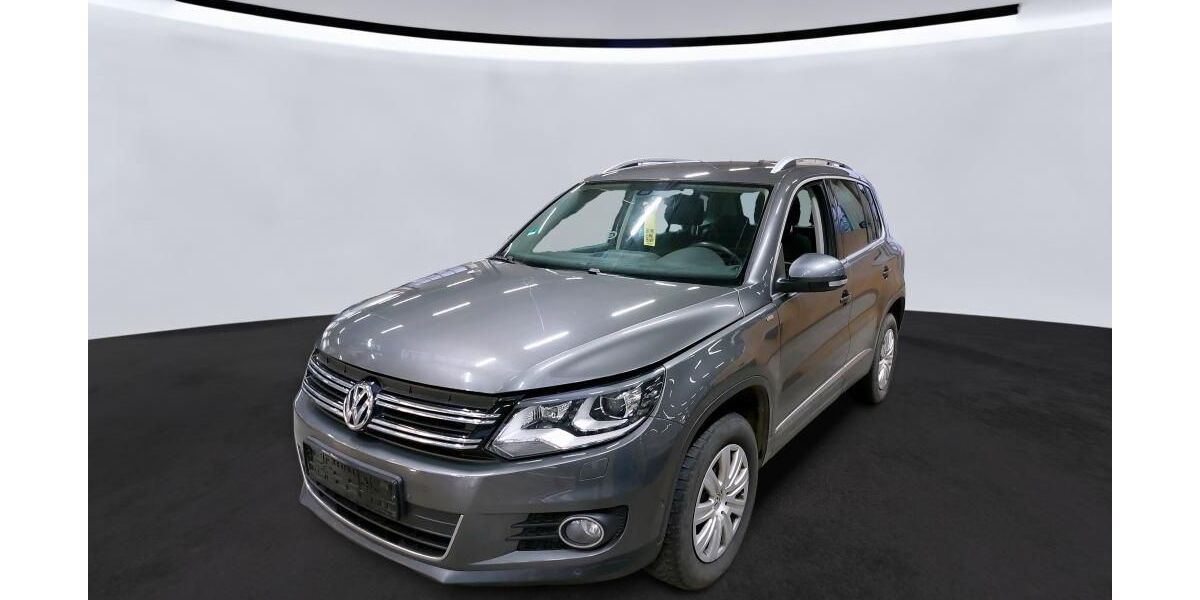VW Tiguan 185.659 km 9.990 &euro; Vechelde 38159
