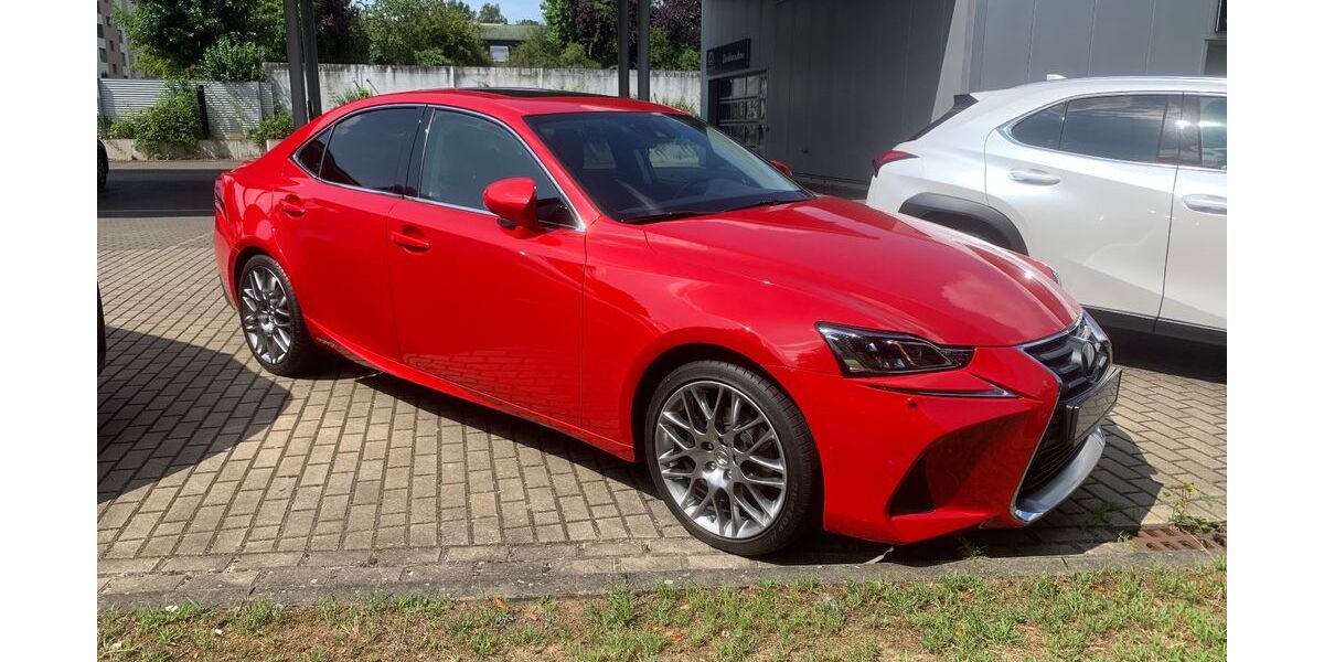 Lexus IS 300 84.109 km 28.980 &euro; Braunschweig 38114