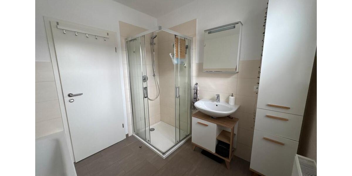 Etagenwohnung Sickte - 3 Zimmer, 90 m&sup2;, 1.000&euro; | Angebot:25934275