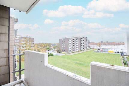 Attraktive 2-Zimmer-Wohnung mit Aufzug, Loggia und Entwicklungspotenzial 2 zimmer