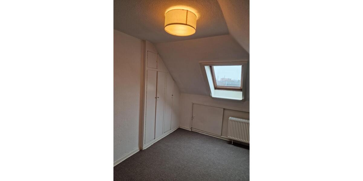 Dachgeschoßwohnung Braunschweig Westliches Ringgebiet - 2 Zimmer, 37 m&sup2;, 400&euro; | Angebot:25408687