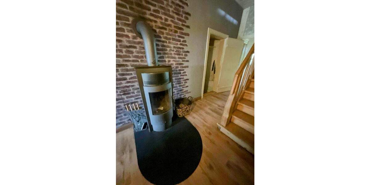 Geräumiges Einfamilienhaus mit Nebengebäude im Zentrum von Meine 6 zimmer