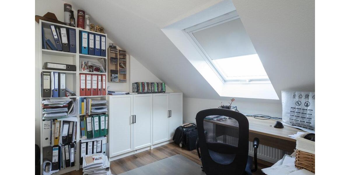 Dachgeschoßwohnung Braunschweig Westliches Ringgebiet - 5 Zimmer, 120 m&sup2;, 380.000&euro; | Angebot:27192024