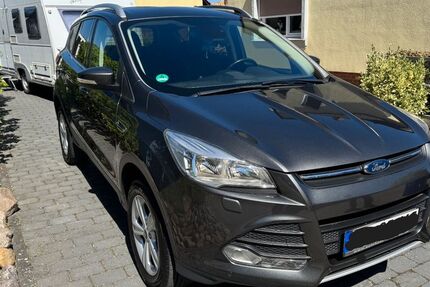 Ford Kuga 150.000 km 8.999 &euro; Braunschweig 38116