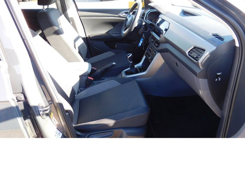 VW T-Cross 1.0 Life Active BMT TSI Radio Klima 14.800 km 16.990 € Vordorf 38533