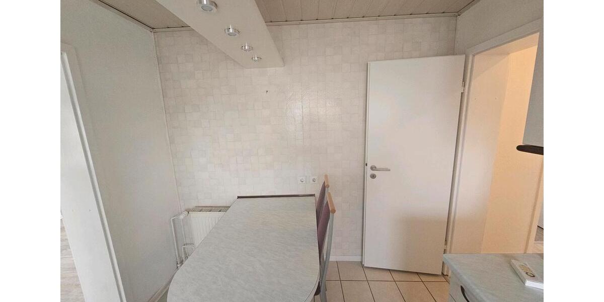 Etagenwohnung Schwülper - 4 Zimmer, 100 m&sup2;, 900&euro; | Angebot:24854494