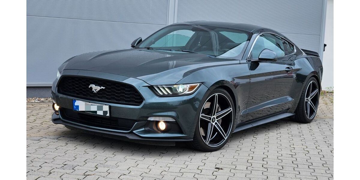 Ford Mustang 41.712 km 21.850 &euro; Braunschweig 38110