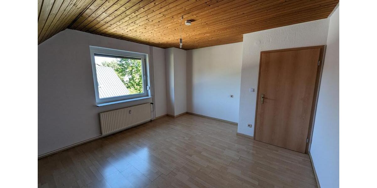 Dachgeschoßwohnung Gifhorn - 3 Zimmer, 95 m&sup2;, 750&euro; | Angebot:25151392